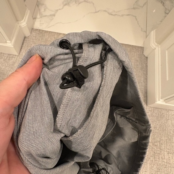 Travis Mathew Windbreaker - Picture 3 of 5